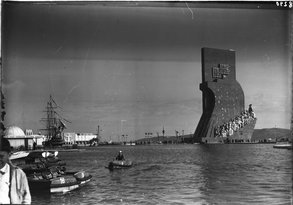 A Proposito Do Encerramento Da Exposicao Do Mundo Portugues Ha 80 Anos Padrao Dos Descobrimentos